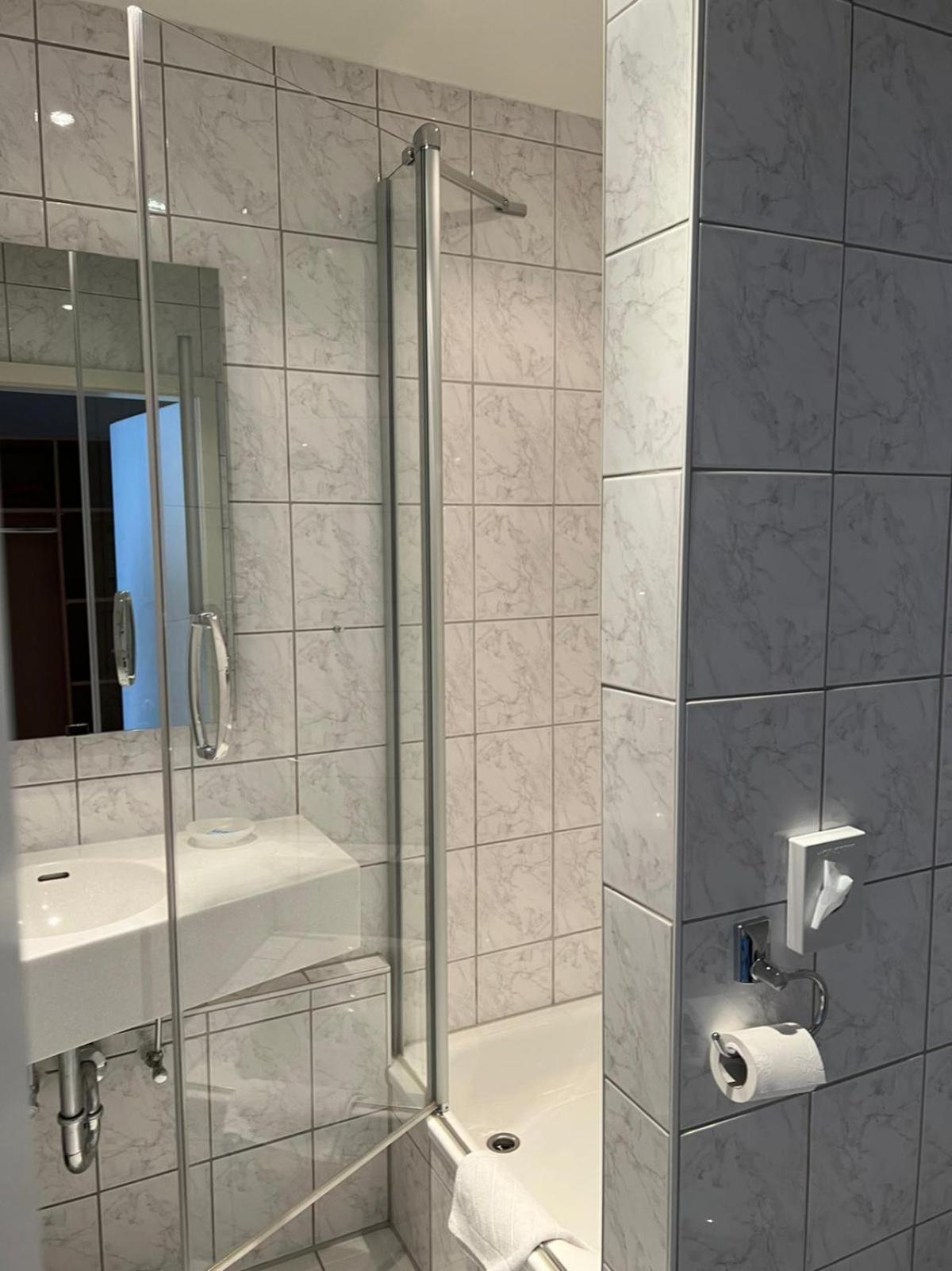 Hotel Baeren Villingen-Schwenningen Kamer foto